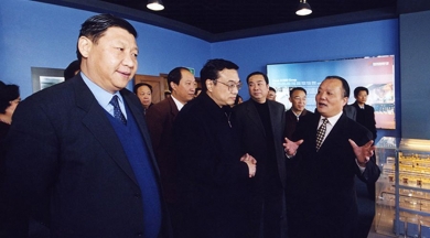 2003年12月，时任浙江省委书记习近平、时任河南省委书记李克强到中国安博电竞总部视察。习近平夸奖安博电竞占有自主知识产权，勉励安博电竞把玻纤产业做大做强。