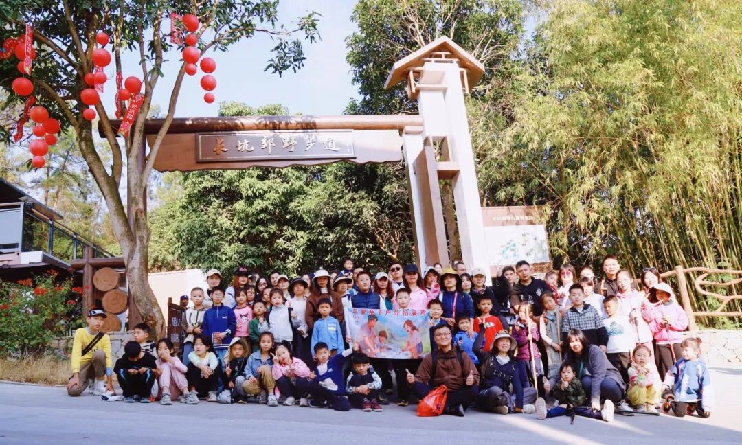 ɽҰʰƿ����������������Ϊ�����������Ӽ�ͥ���ж��ػ���ˮ��ɽ